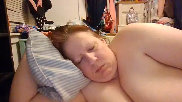 starlight1983 live cam on StripChat
