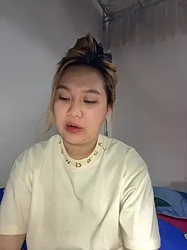 Almira6868 webcam
