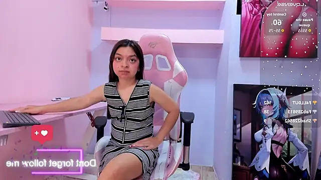 Watch CharlotteMuller live on EroticFlix - High definition streams