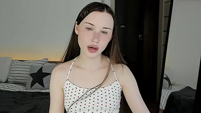 Stella_Sunny webcam