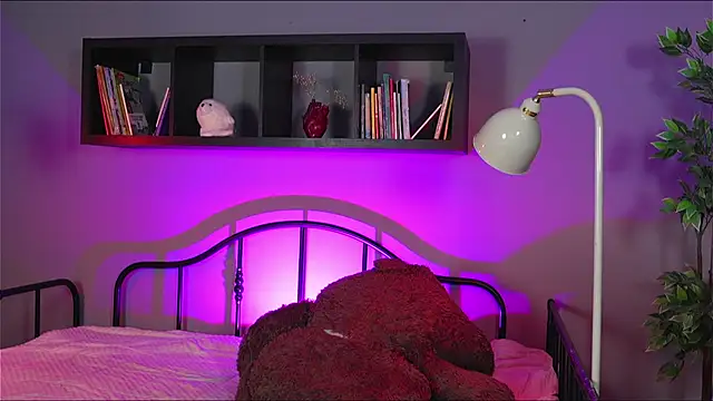 Emma_Lirys webcam