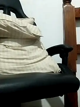 Bosssweet22cm live cam on StripChat