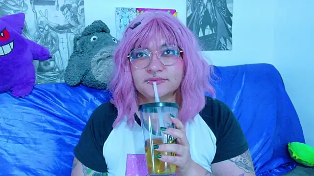 XxGreenGoodxX webcam