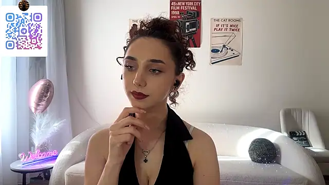 LinaMour webcam