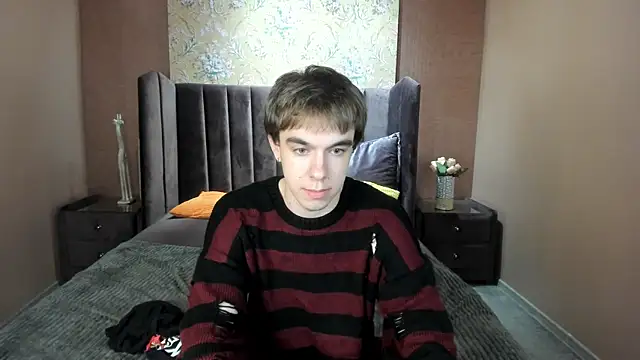 DaveBevy live Stripchat room