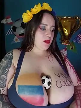Lena_black_ webcam