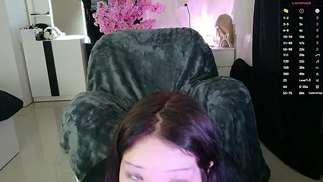 Watch Lein_Bone live on EroticFlix - High definition streams