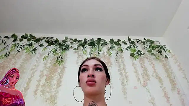 lizz_lunna live cam on StripChat