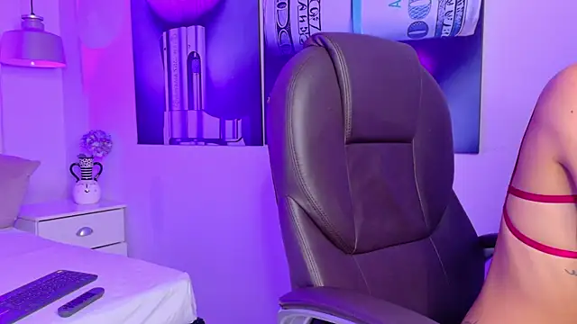 Watch BunnyWolf_ live on EroticFlix - High definition streams