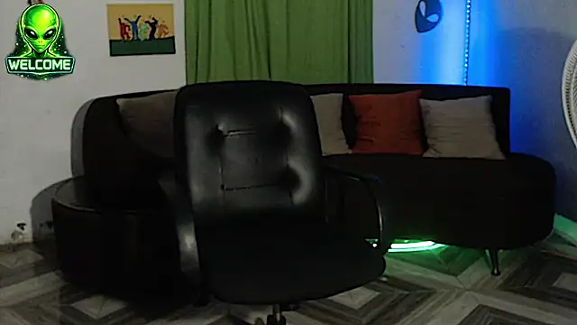 alpha_zom live cam on StripChat