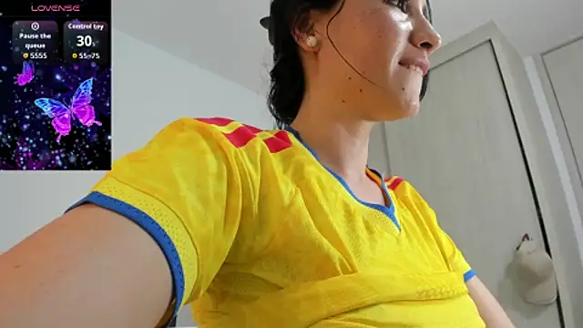 Watch _arianna_hot22 live on EroticFlix - High definition streams