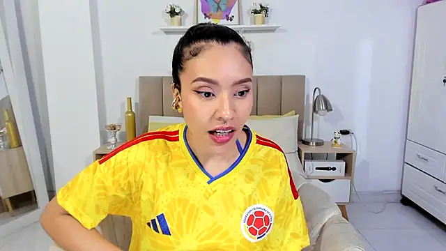 Zoe_Gruber webcam
