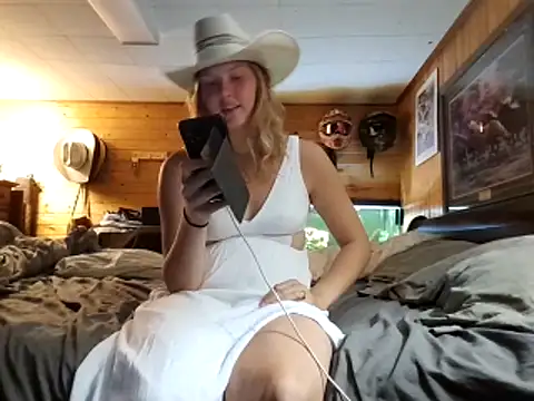 Ryan_and_Aurora webcam
