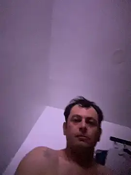 Carlosmauricio123 live cam on StripChat