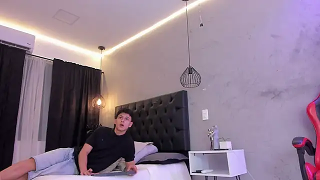 zam_noir webcam