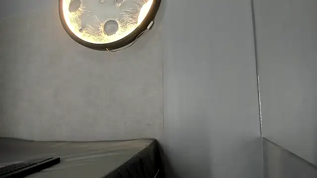 Golden_kiss23 webcam