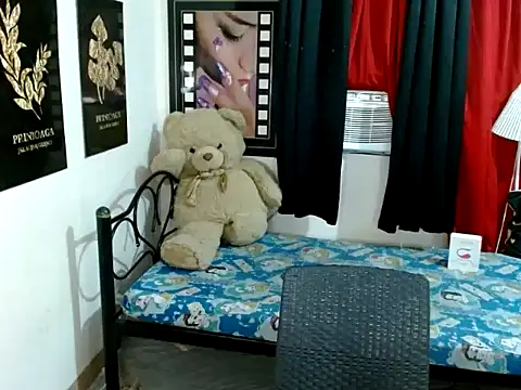 UrhotGoddess webcam