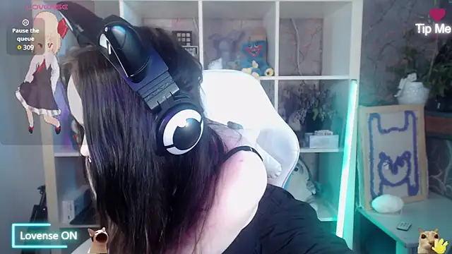 chloe_crystall_killer live cam on StripChat