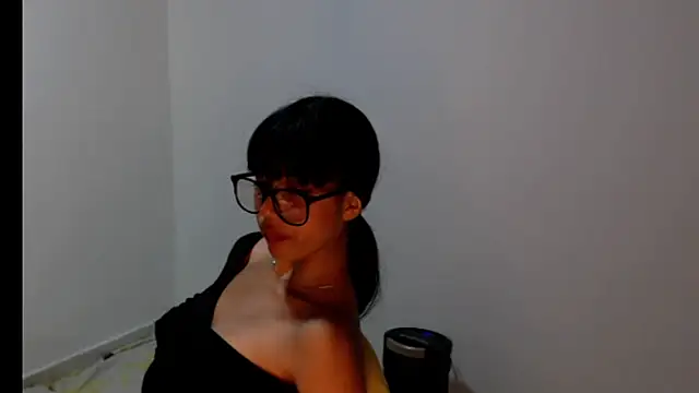meganmiauu - Meganmiauu's free webcam - UK Sex Cams