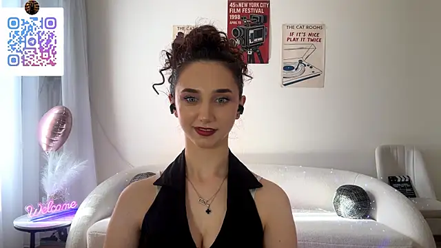 LinaMour live sex cam