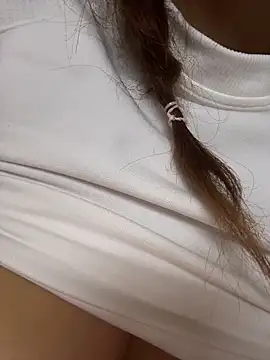 bergmanamii live cam on StripChat