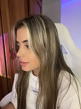 Watch Miss_valeriaa live on EroticFlix - High definition streams