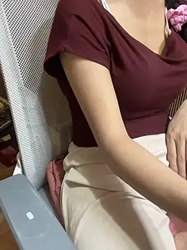 Mina048 webcam