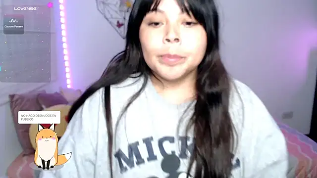 EllieMoonX webcam