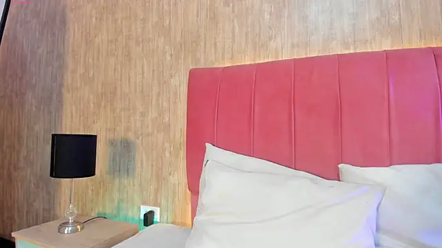 Kendra_kobein webcam