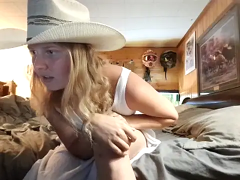 Ryan_and_Aurora webcam