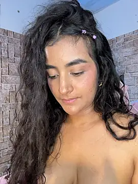 Watch Lady_Rey live on EroticFlix - High definition streams