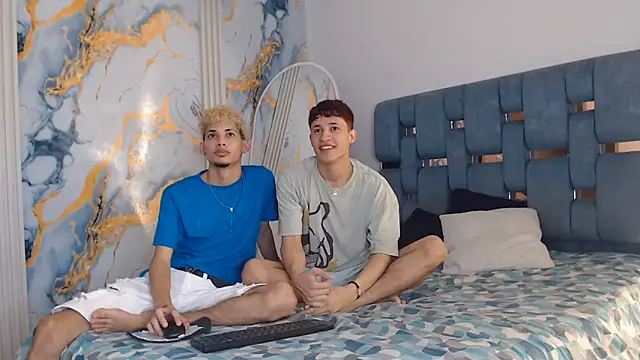 YOUNG_BOYS_HELL webcam