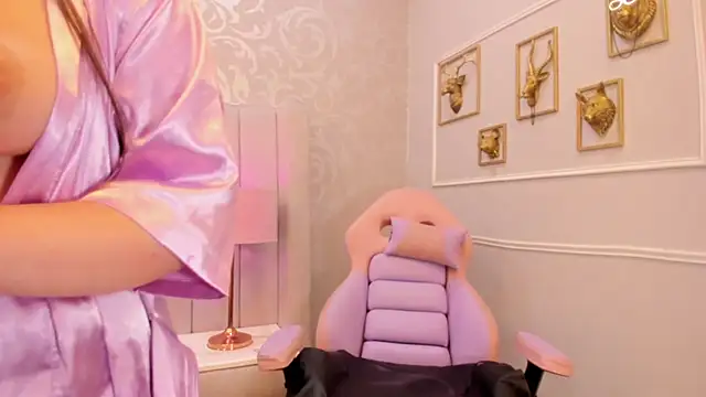 MadeleynRose webcam