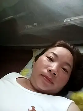 Cumhots111 webcam