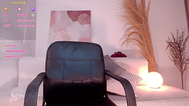 Watch VictoriaLeia live on EroticFlix - High definition streams