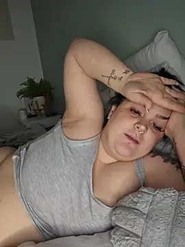 Saucy-Serenity webcam
