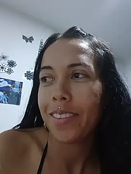 Watch MiaForever1 live on EroticFlix - High definition streams