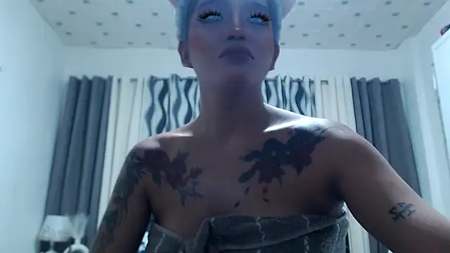 Sassy_Bea live Stripchat room
