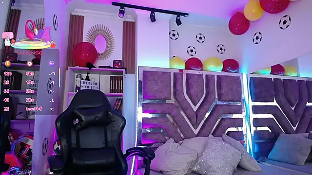 Eva__Walker live Stripchat room