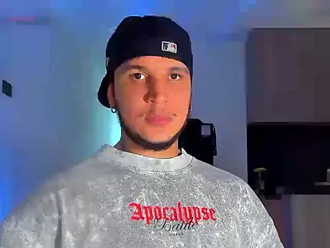 jacob_lautnerr webcam