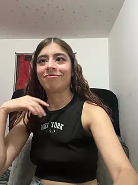Cherry_Luna1 webcam