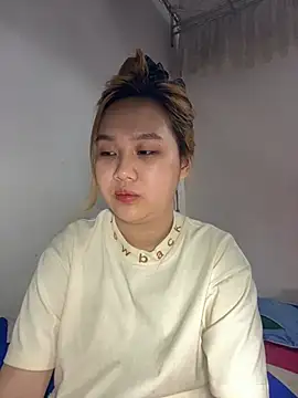 Almira6868 webcam