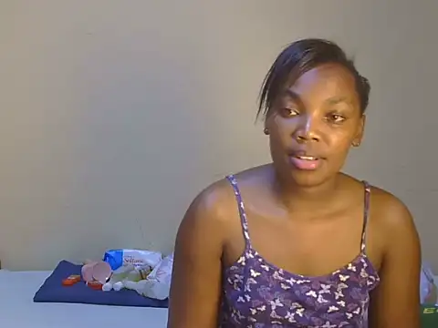 Trina_T webcam