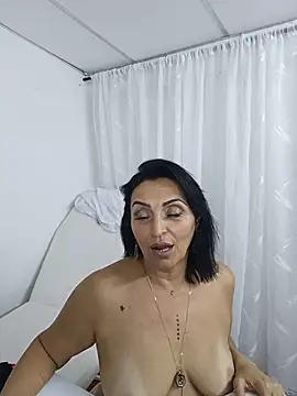 Watch zullyxhot live on EroticFlix - High definition streams