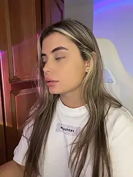 Watch Miss_valeriaa live on EroticFlix - High definition streams