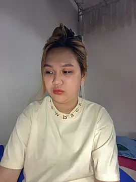 Almira6868 webcam