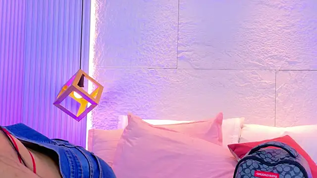 ashleybaker1 - AshleyBaker1's free webcam - UK Sex Cams
