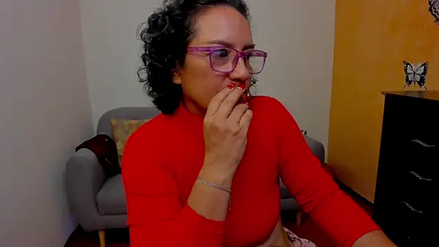 scarlet_wet webcam