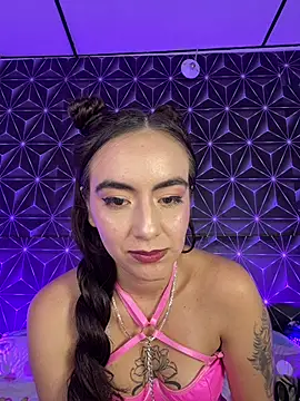 Watch MelanyyJhonson15 live on EroticFlix - High definition streams