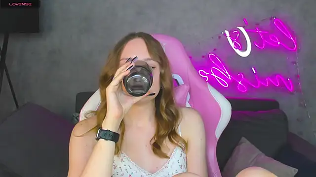 Emmaa_Kimm webcam